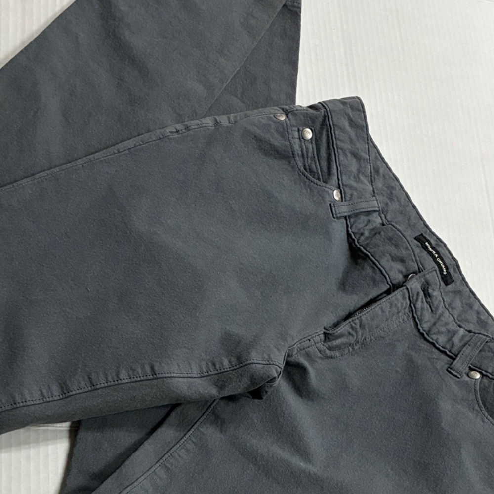Gray skinny jeans